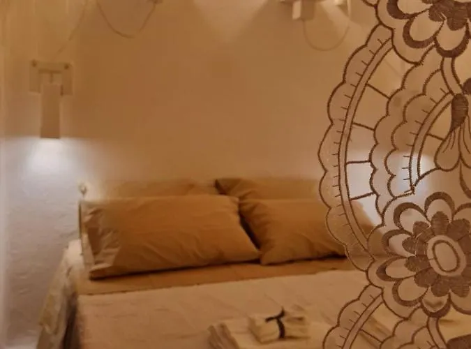 Lacy's Luxury * Ostuni